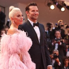 Venezia 2018: Bradley Cooper e Lady Gaga sul red carpet di A Star is Born
