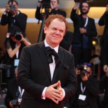 Venezia 2018: John C. Reilly sul red carpet di I fratelli Sisters