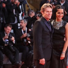 Venezia 2018: Willem Dafoe sul red catpet di At Eternity's Gate