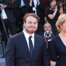 Venezia 2018: Brady Corbet sul red carpet di Vox Lux