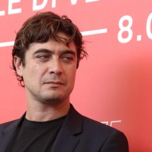 Venezia 2018: Riccardo Scamarcio al photocall di Les Estivants