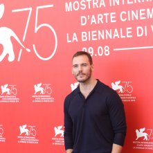 Venezia 2018: uno scatto di Sam Claflin al photocall di The Nightingale