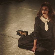 The Most Assassinated Woman in the World: Anna Mouglalis in una scena