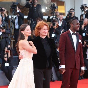 Venezia 2018: il cast di The Nightingale sul red carpet di chiusura