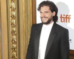 Kit Harington: 'Perché nessun attore gay interpreta un supereroe nel film Marvel?'