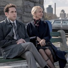 Maniac: Trudie Styler e Jonah Hill in una scena