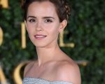 Emma Watson si traveste da Wonder Woman in anticipo su Halloween