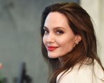 Angelina Jolie star del film The Kept