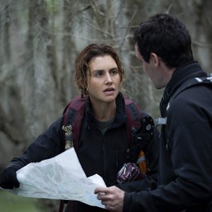 The First: James Ransone, Hannah Ware in una scena dell'episodio Cycles