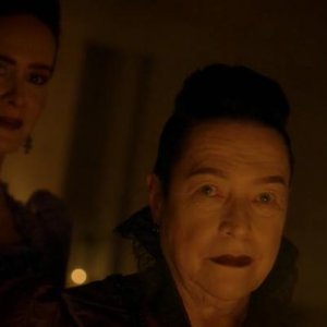 American Horror Story - Apocalypse: Kathy Bates e Sarah Paulson