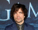 Il Trono di Spade, Peter Dinklage e gli scherzi sul set 'Mi divertivo a fingermi morto'