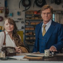 The Old Man & The Gun: Robert Redford e Sissy Spacek in una scena del film