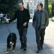 Domani è un altro giorno: Marco Giallini e Valerio Mastandrea in una scena