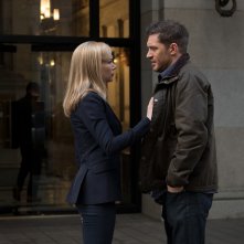 Venom: Tom Hardy e Michelle Williams in un momento del film
