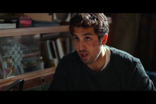 L'albero dei frutti selvatici - Clip 'E' sempre tuo padre!'