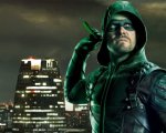 Arrow, Stephen Amell anticipa il costume 'incredibile' che indosserà nel crossover