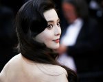 Fan BingBing riappare dopo la misteriosa sparizione e si scusa: 'Sono colpevole'