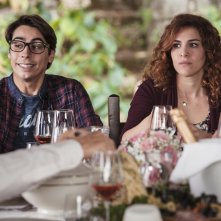 La fuitina sbagliata: Claudio Casisa e Annandrea Vitrano in una scena del film