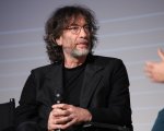 Neil Gaiman: 'I messaggi di testo dimostrano che le accuse di stupro sono false'
