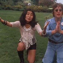 Imagine: Yoko Ono e John Lennon in un'immagine del film