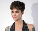 Batwoman: la prima foto di Ruby Rose in costume