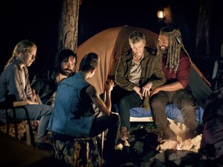 The Walking Dead Epsiode 902 Carol Mcbride Ezekiel Payton Pre 800X600