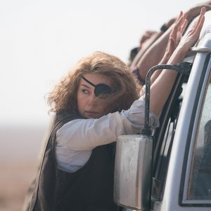 A Private War: Rosamund Pike in una scena del film