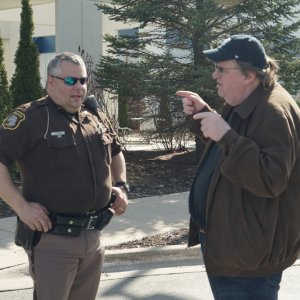 Fahrenheit 11/9: Michael Moore in un momento del documentario