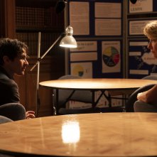 Il verdetto: Fionn Whitehead ed Emma Thompson in una scena del film