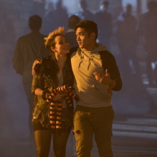 Hell Fest: Matt Mercurio e Bex Taylor-Klaus in una scena del film