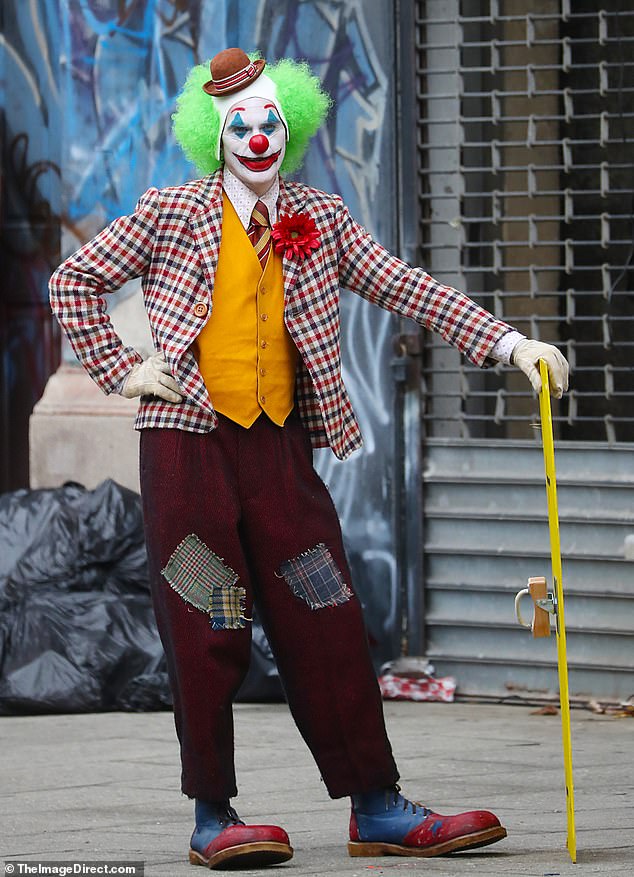 Joker Joaquin Phoenix Clown1