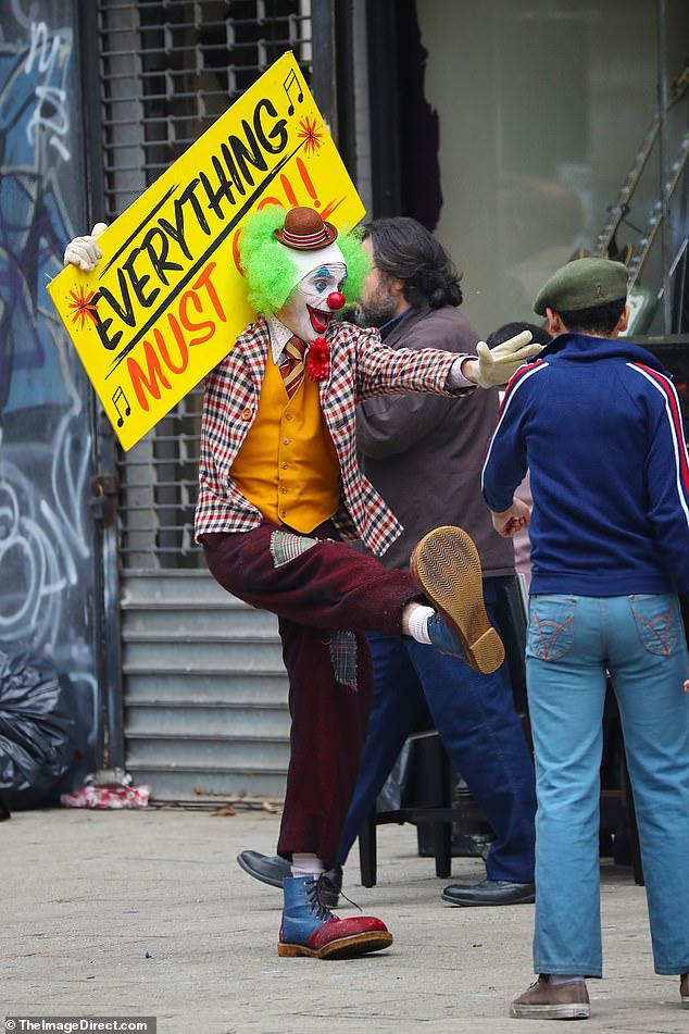 Joker Joaquin Phoenix Clown2