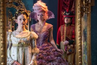 Lo Schiaccianoci E I Quatro Regni Keira Knightley Mackenzie Foy2