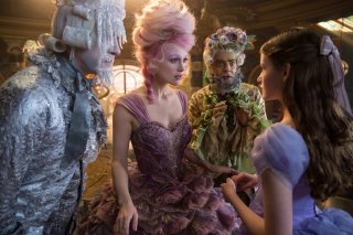 Lo Schiaccianoci E I Quatro Regni Mackenzie Foy Keira Knightley Eugenio Derbez Richard E Grant
