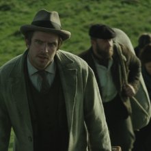 Apostolo: Dan Stevens in una sequenza del film