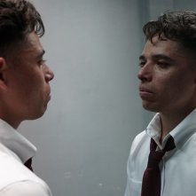 Monsters and Men: Anthony Ramos in una scena del film