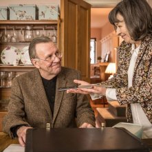 Morto tra una settimana (o ti ridiamo i soldi): Tom Wilkinson e Marion Bailey in una scena del film