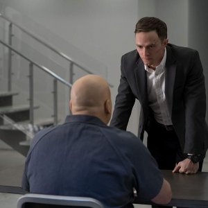 Daredevil: Wilson Bethel e Vincent D'Onofrio nell'episodio Sorprese