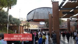 Isabelle Huppert sul tappeto rosso di Roma 2018