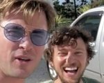 Chris Hemsworth dà un passaggio a un musicista...a bordo del suo elicottero!