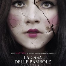 La Casa Delle Bambole – Ghostland,il poster italiano del film horror