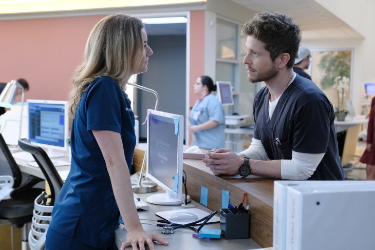 Theresident S2E01 5