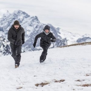 Ötzi e il mistero del tempo: Vinicio Marchioni e Diego Delpiano in una scena del film