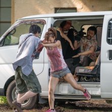 Zombie contro zombie: una scena del film