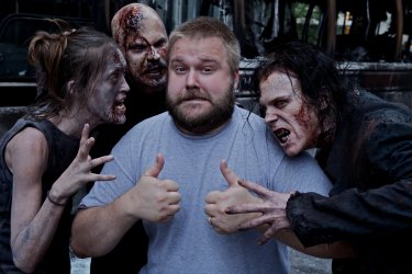 1509653167 Kirkman With Zombies