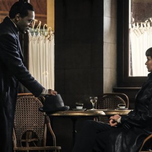 Animali Fantastici: I crimini di Grindelwald, Katherine Waterston e William Nadylam in una scena del film