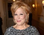 The Glorias: A Life On The Road, Bette Midler nel cast del film biografico