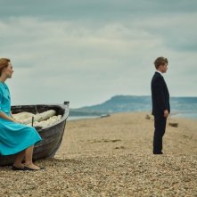 Chesil Beach - Il segreto di una notte: Saoirse Ronan e Billy Howle in un'immagine del film