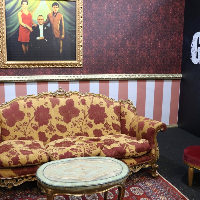 Lucca 2018: il divano della serie Gomorra