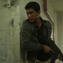 Red Zone - 22 miglia di fuoco: Iko Uwais in una scena del film